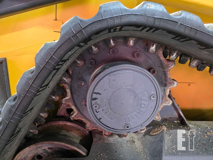 2012-deere-333d-image-29