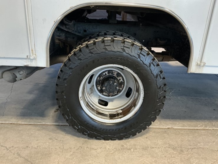 2017-ford-f350-image-8