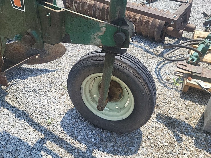 oliver-545-in-furrow--4-bottom-moldboard-plow-w/coulters-image-17