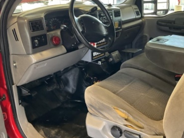 2001-ford-f550-image-22