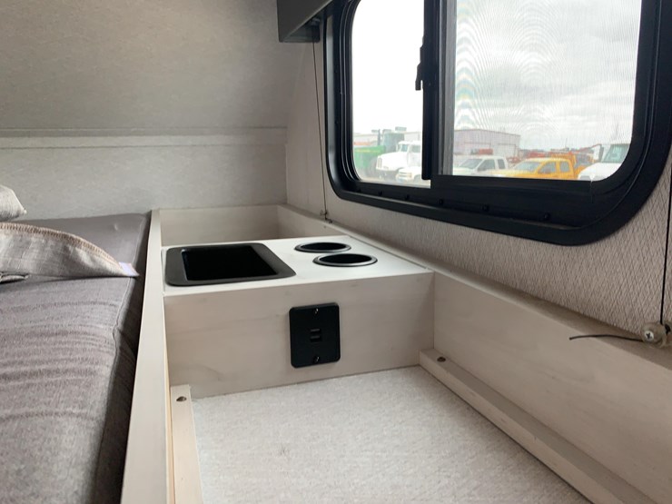 2024-east-to-west-entrada-motorhome-image-38