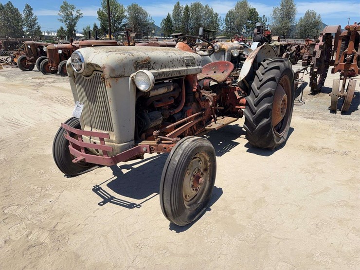 ford-800-image-1