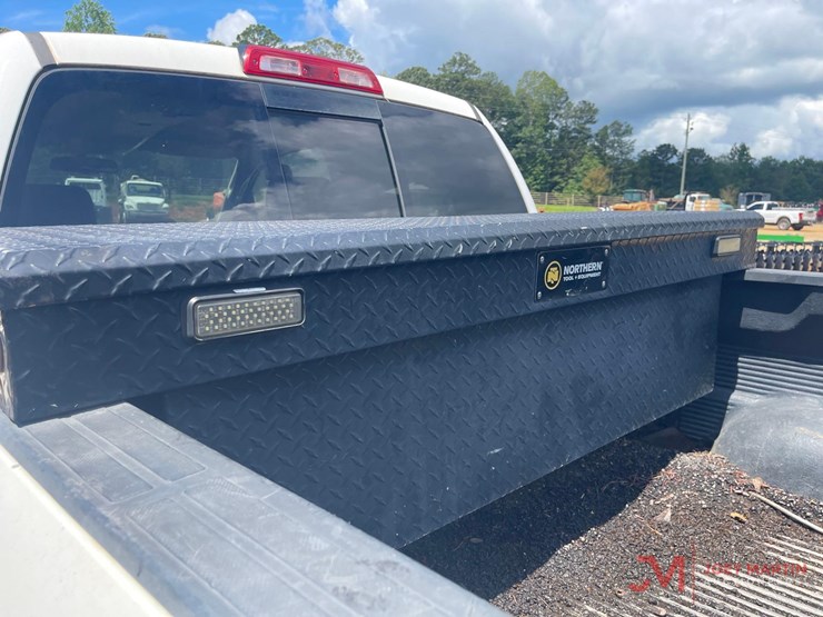 2010-toyota-tundra-sr5-image-14