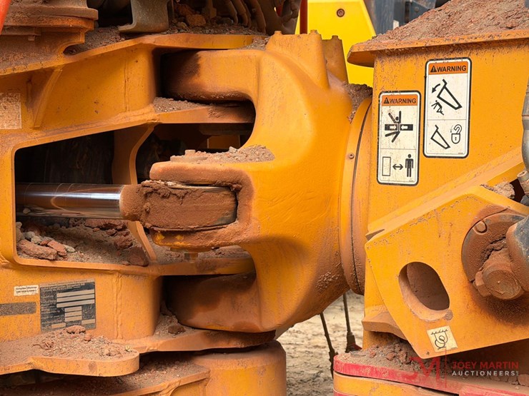 2023-volvo-a45g-image-12