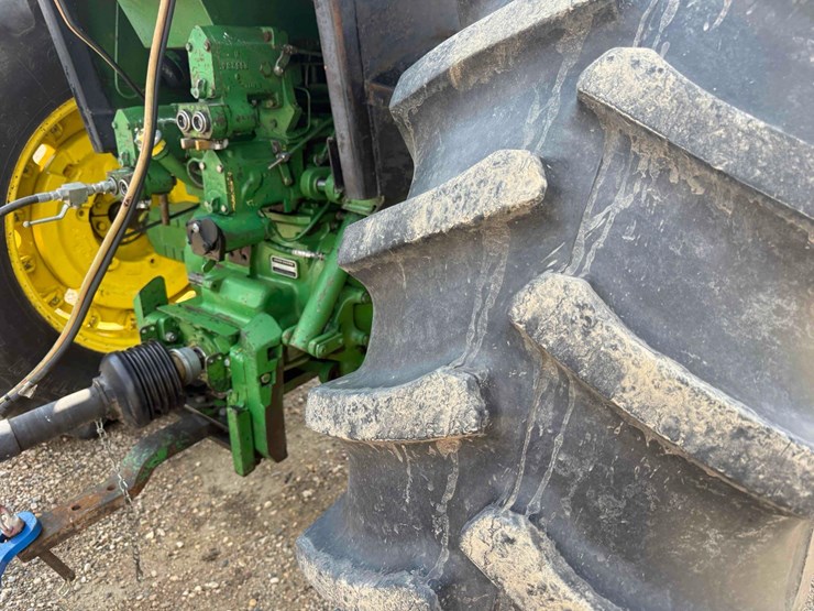 john-deere-4440-image-15