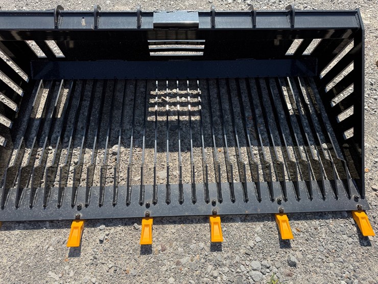 #2017-•-unused-future-fb66-skid-steer-rock-bucket-cdyscd205154-inv#48862-image-8