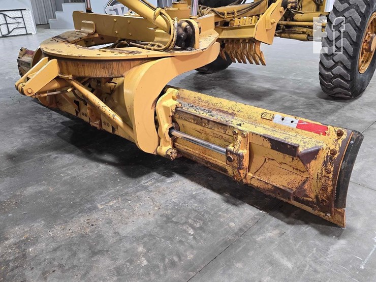 2005-caterpillar-143h-image-11