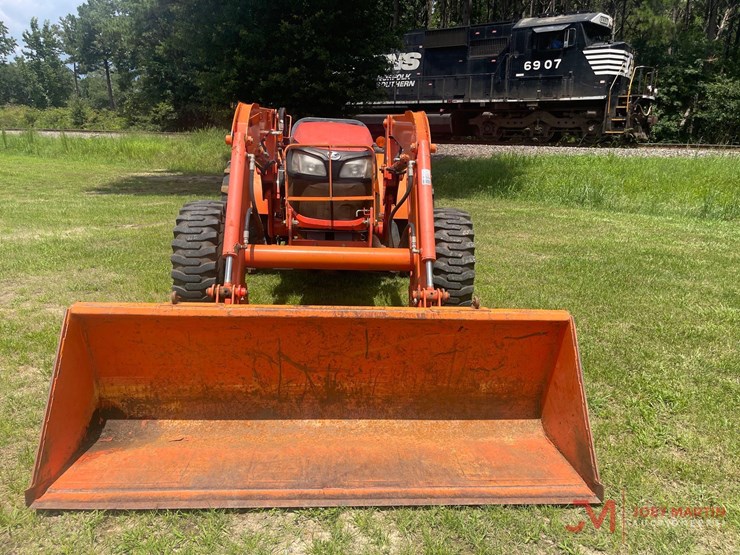 kubota-la1353-image-7