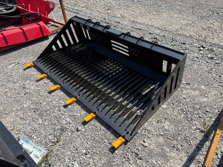 #2017-•-unused-future-fb66-skid-steer-rock-bucket-cdyscd205154-inv#48862-image-3