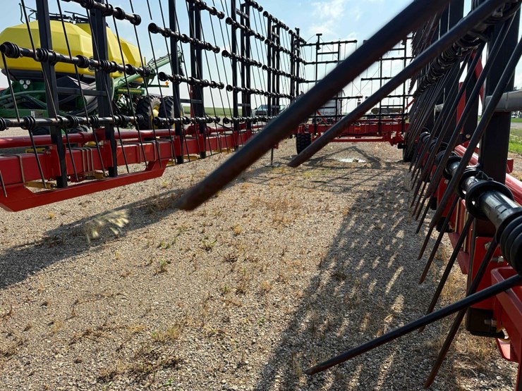 2013-bourgault-7200-image-29