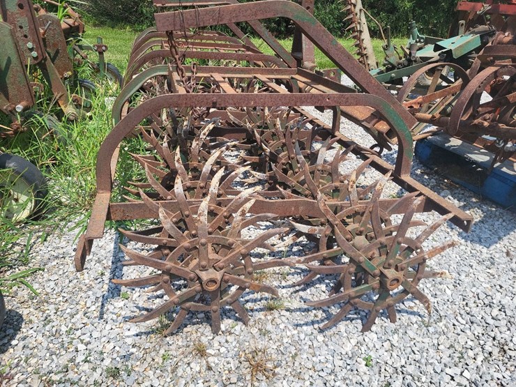 oliver-4r-3pt-hitch-rotary-hoe-image-11