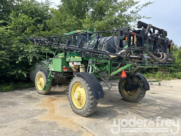2000-john-deere-4700-image-2