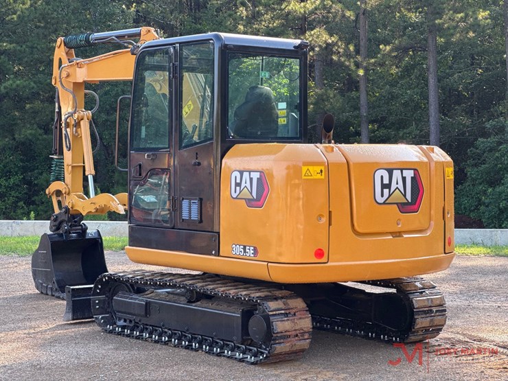 2021-caterpillar-305.5e2-image-1