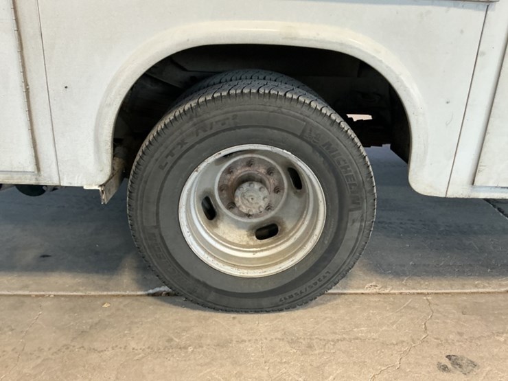 2012-ford-f350-image-8
