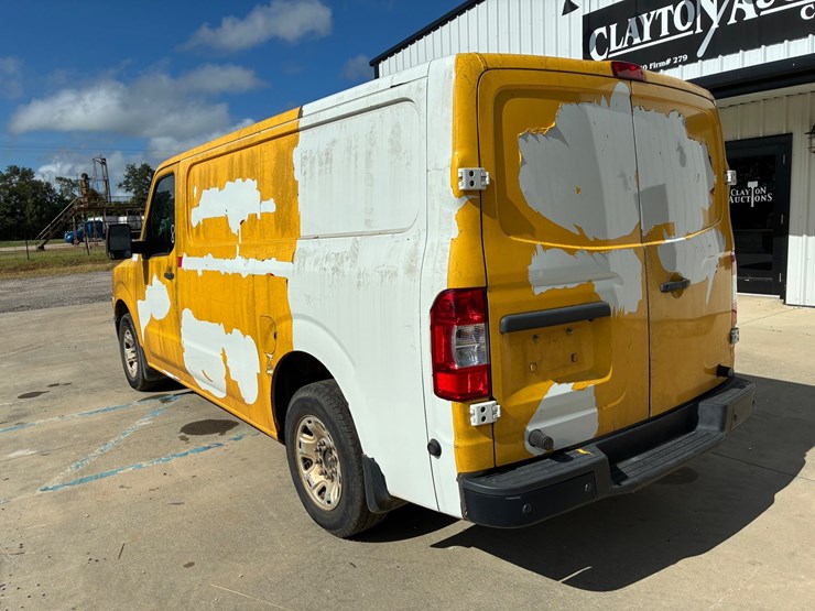 2020-nissan-nv2500-image-5