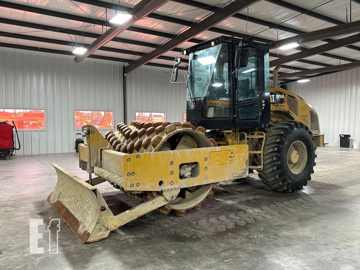 2019-caterpillar-cp56b-image-1