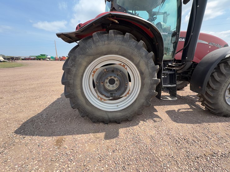 2006-case-ih-mxu135-image-42