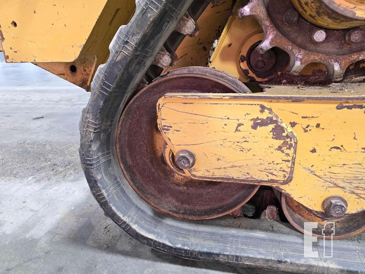 2022-caterpillar-259d3-image-35