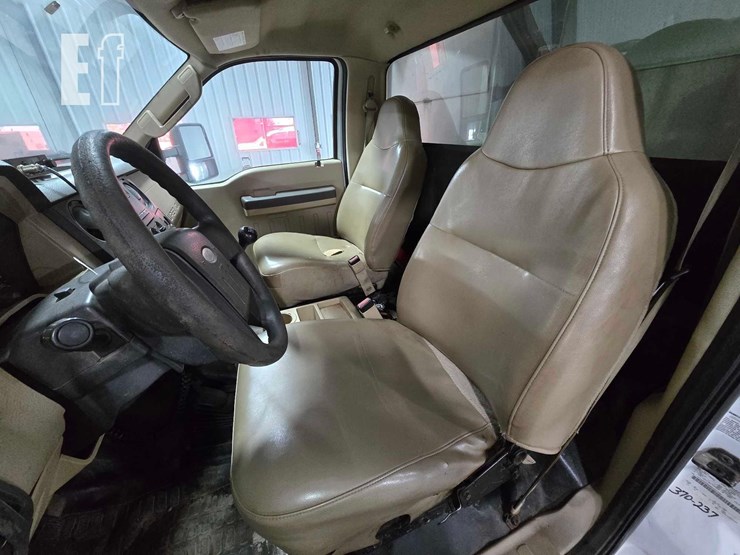 2009-ford-f550-image-12