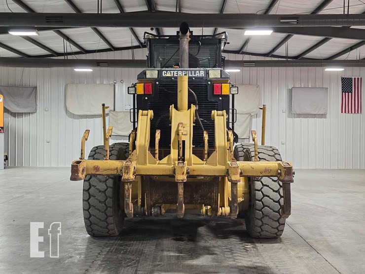 2010-caterpillar-160m-image-8