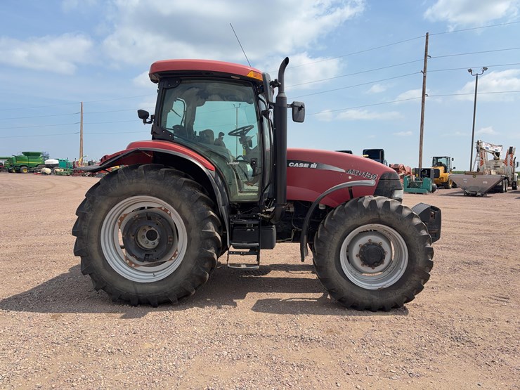 2006-case-ih-mxu135-image-4