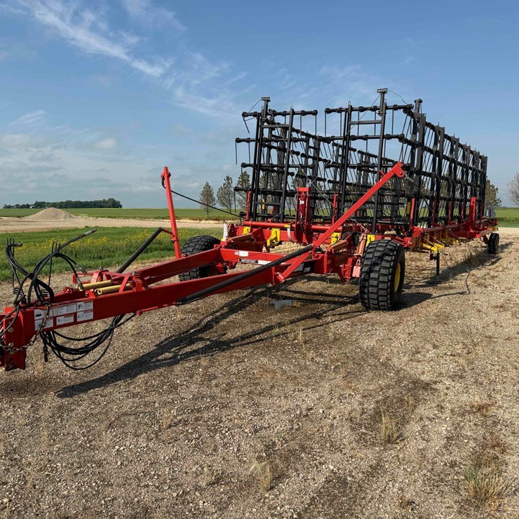 2013 BOURGAULT 7200
