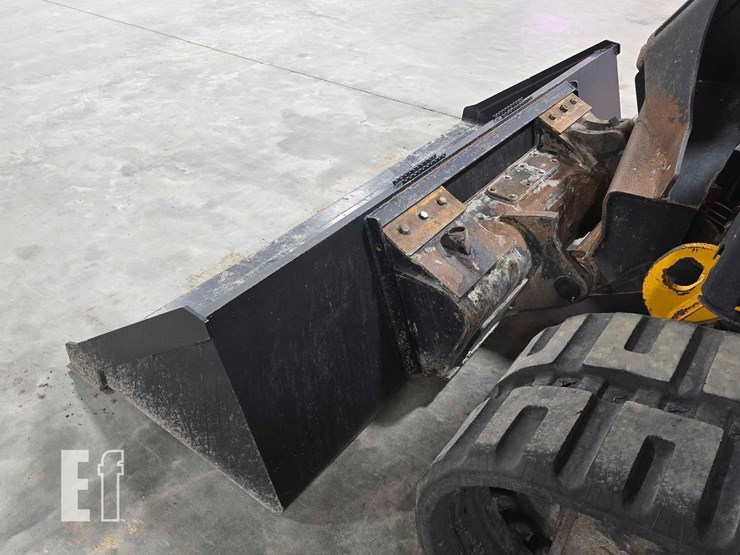 2021-jcb-3ts-8t-image-12