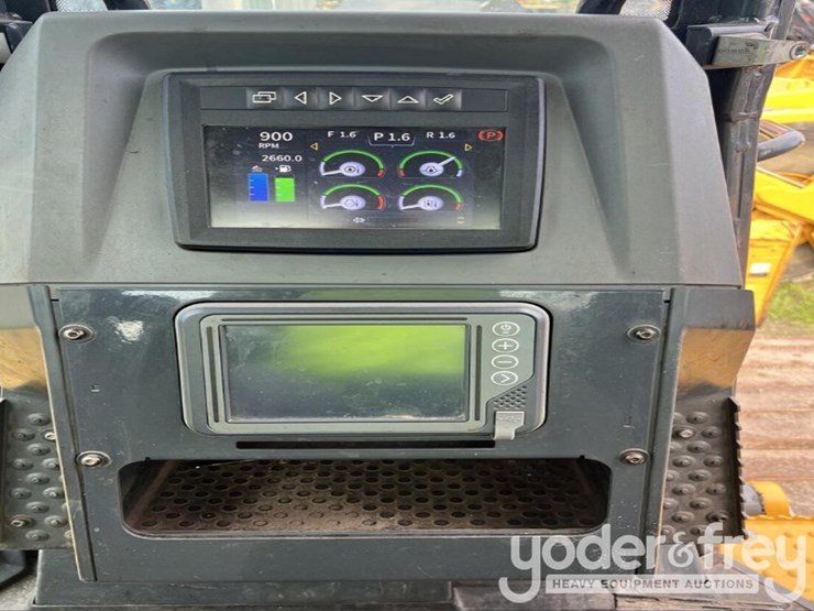 2023-deere-750l-image-7