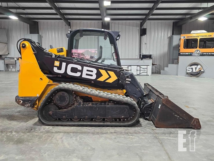 2020-jcb-3ts-8t-image-6