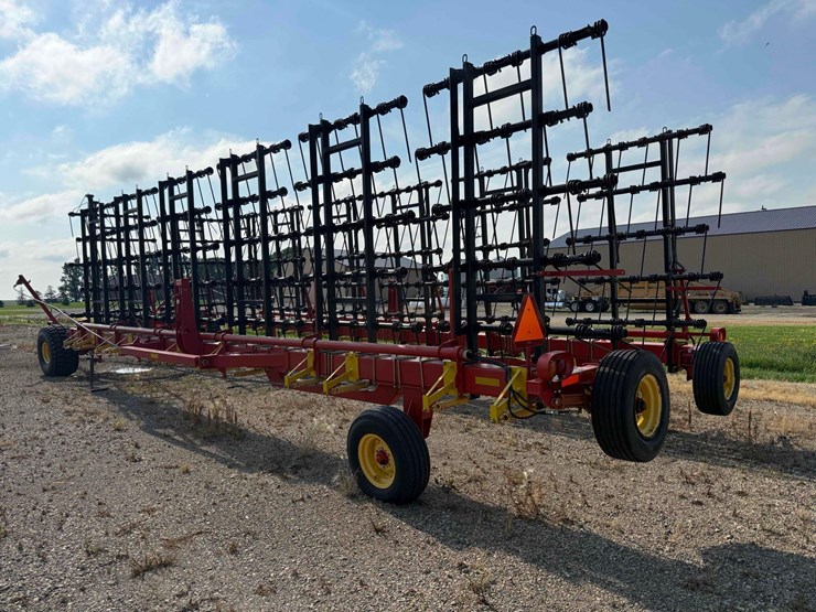 2013-bourgault-7200-image-27