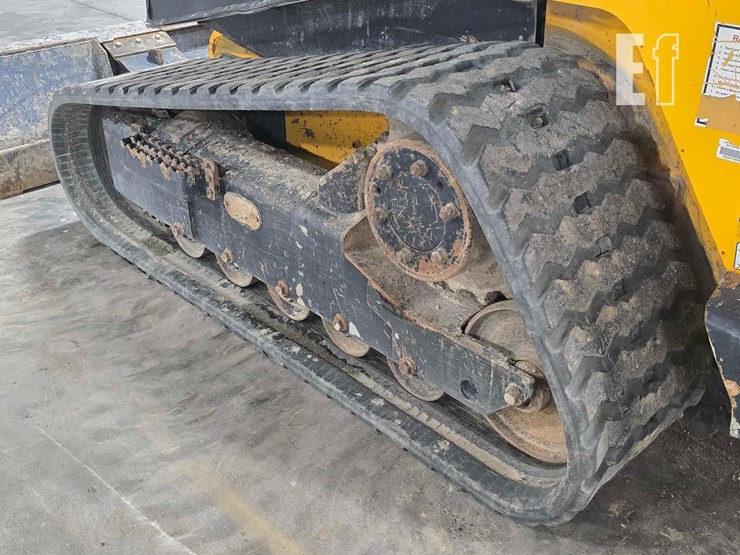 2020-jcb-3ts-8t-image-26