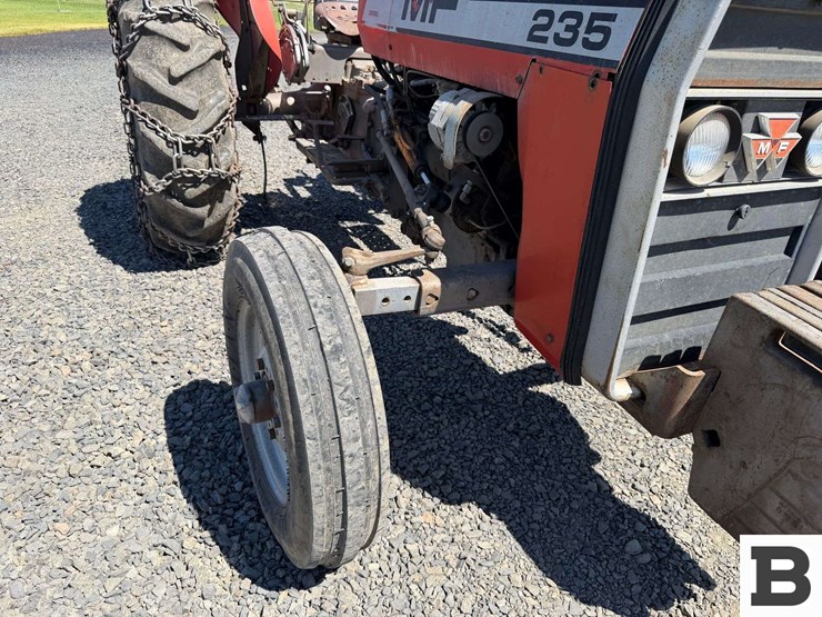 1975-massey-ferguson-235-image-7