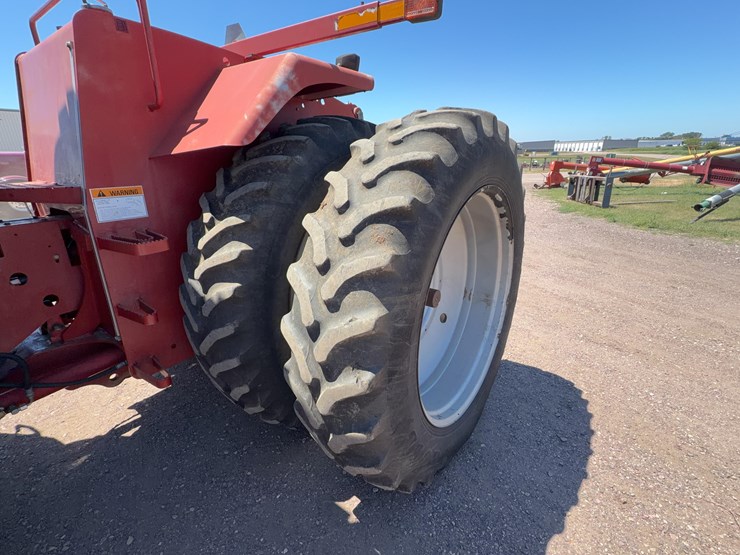 2005-case-ih-325-image-45