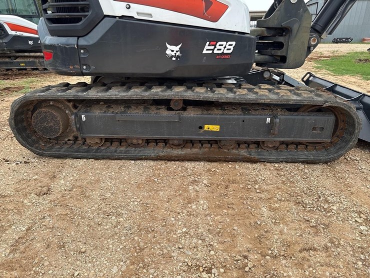 2023-bobcat-e88-image-10