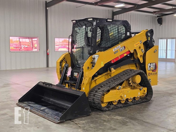 2025-caterpillar-255-image-1