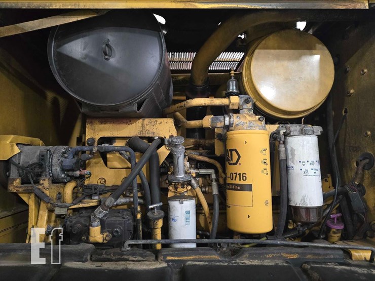 2004-caterpillar-140h-image-21