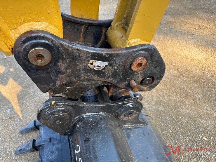 2021-caterpillar-305.5e2-image-7