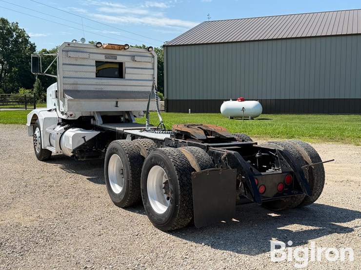 1995-peterbilt-377-image-7