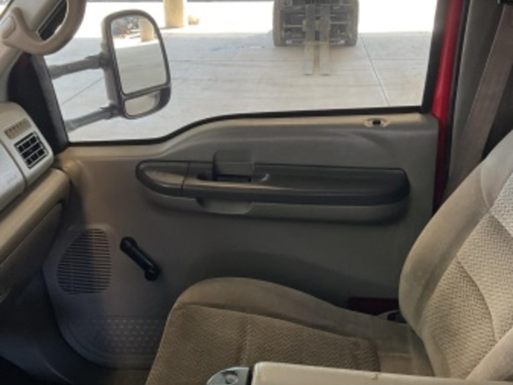 2001-ford-f550-image-21