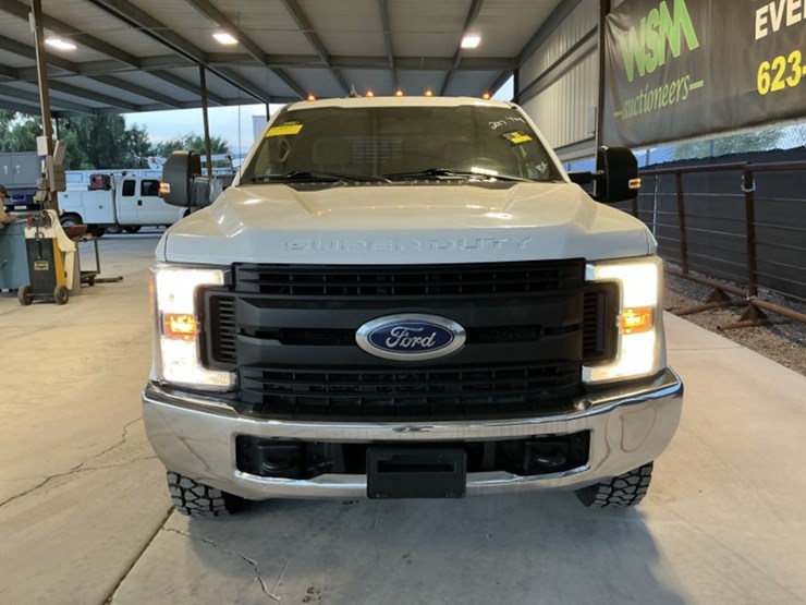 2017-ford-f350-image-3