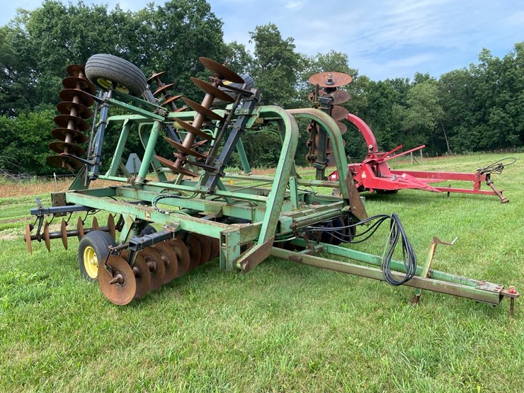 john-deere-230-image-1