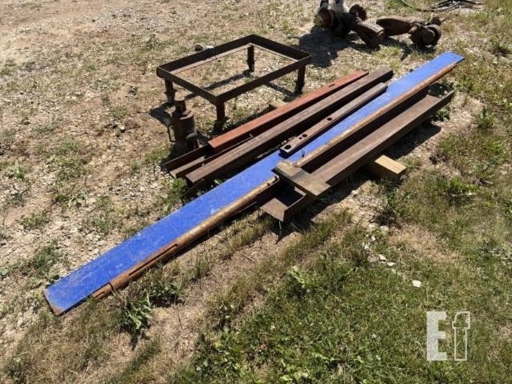 steel-beams-&-rolling-cart-image-2