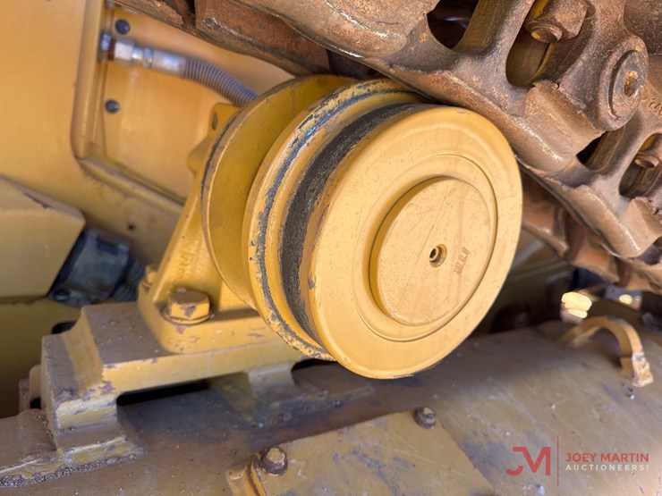 caterpillar-d6-xe-lgp-image-16