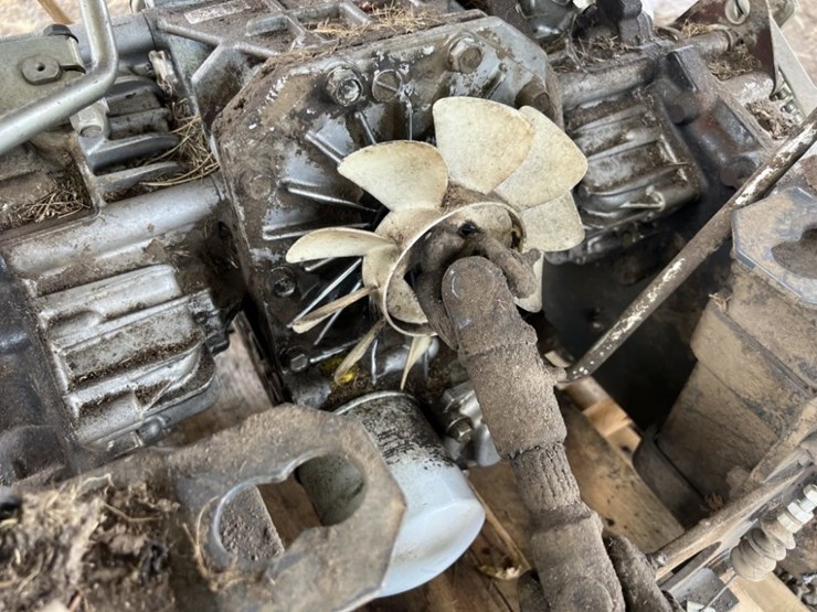 kubota-zd321-image-11