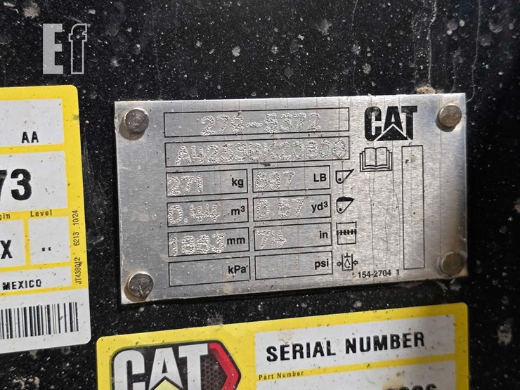 2025-caterpillar-255-image-13