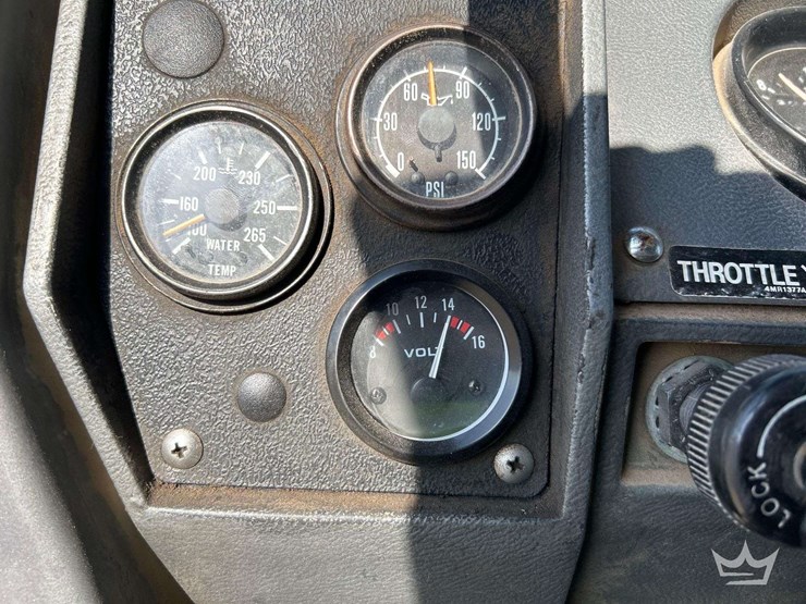 1994-mack-dm690s-image-16