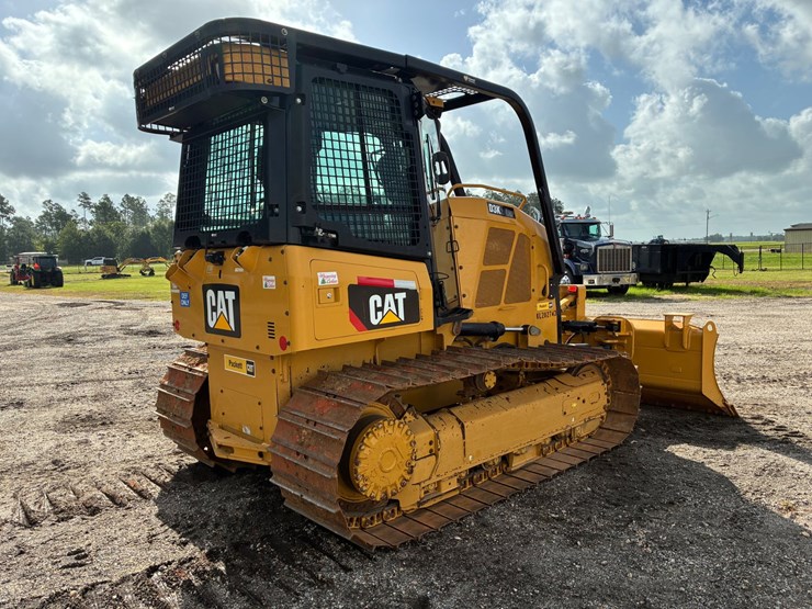 2014-caterpillar-d3k2-lgp-image-3