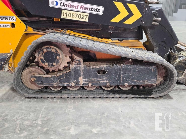 2020-jcb-3ts-8t-image-27