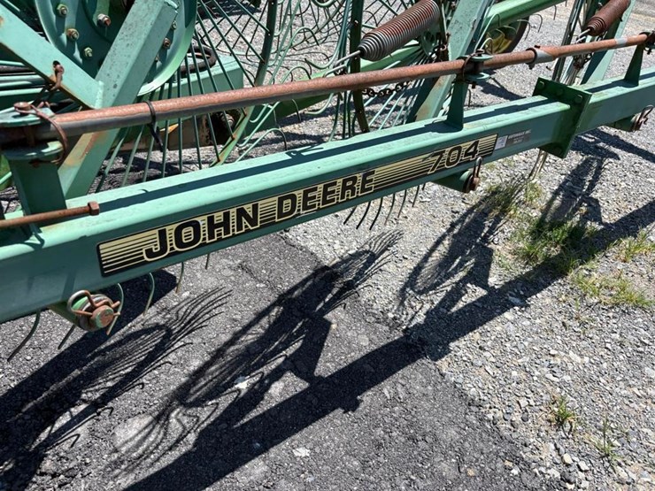 john-deere-704-image-4