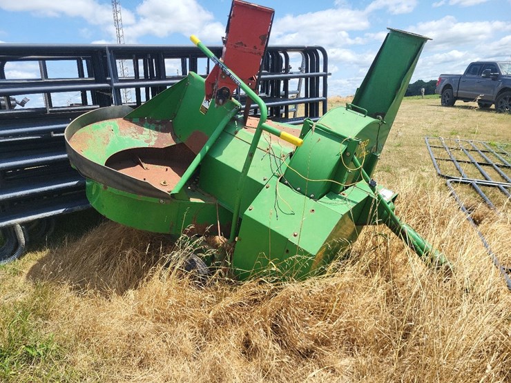 john-deere-150-forage-blower-w/gandy-dry-applicator-image-4